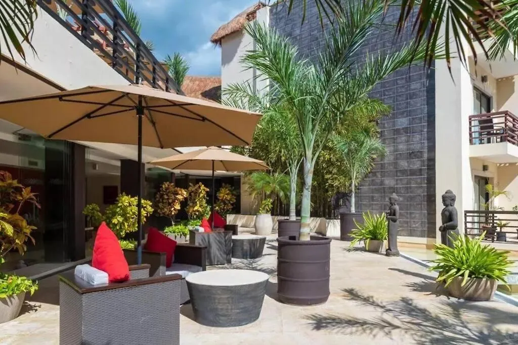 Sea View Studio: Beachfront Living Playa del Carmen Mexiko